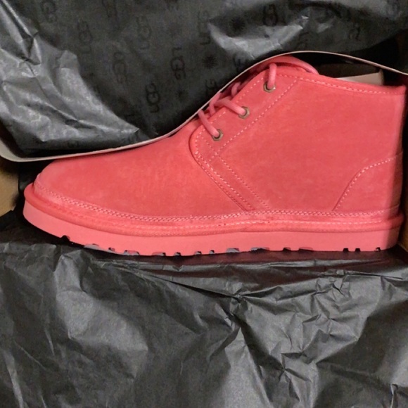 Size 12 Uggs . main image 4